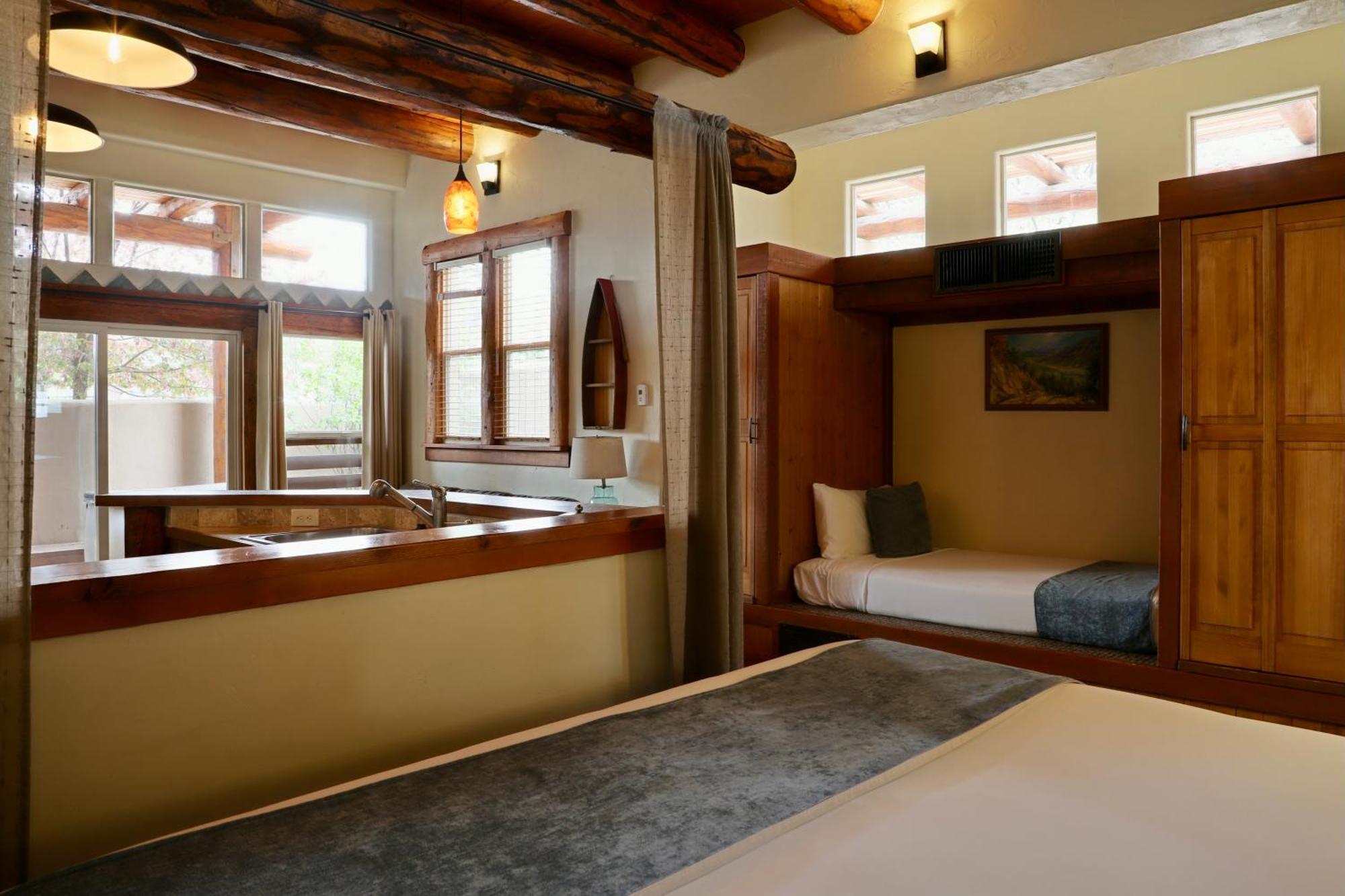 Chipeta Lodge Риджуей Екстериор снимка