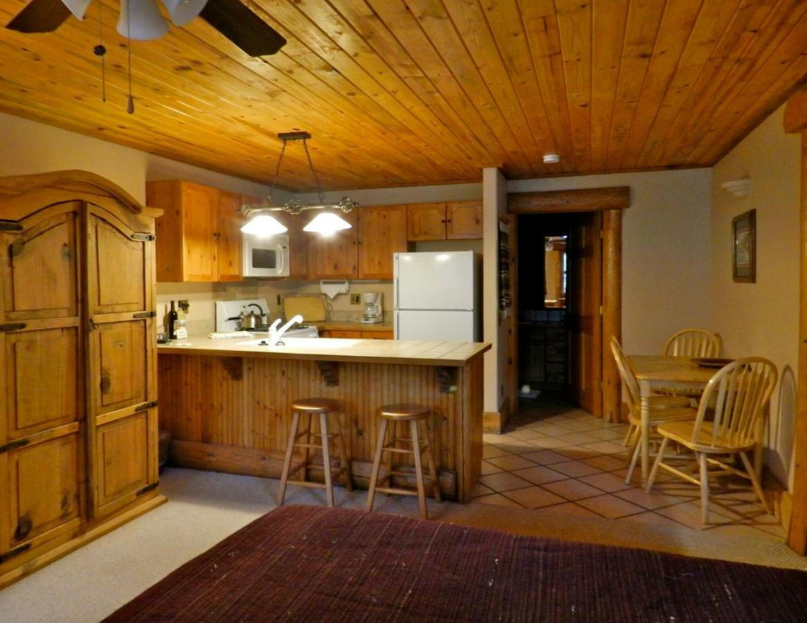 Chipeta Lodge Риджуей Екстериор снимка